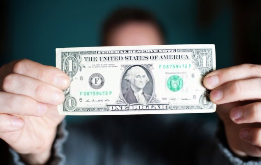 Por que o dólar é a moeda mundial global